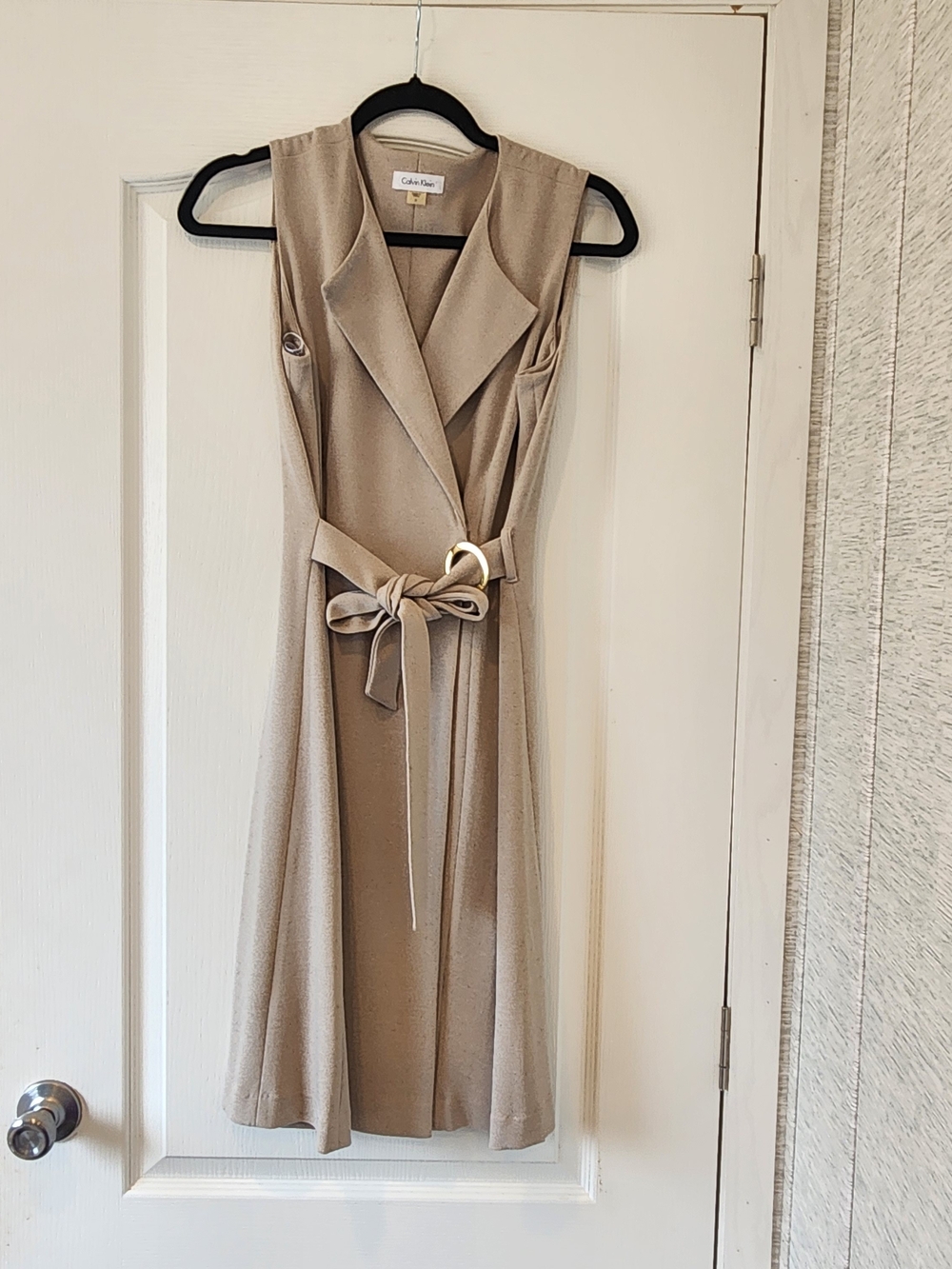 Calvin Klein Sleeveless Belted Dress in Taupe 6 EUC